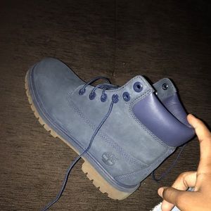 Brand new navy blue timbs size 7